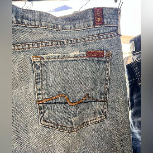 CLOSET CLEANOUT - 7 For All Mankind Bootcut Jeans - Picture 2 of 4